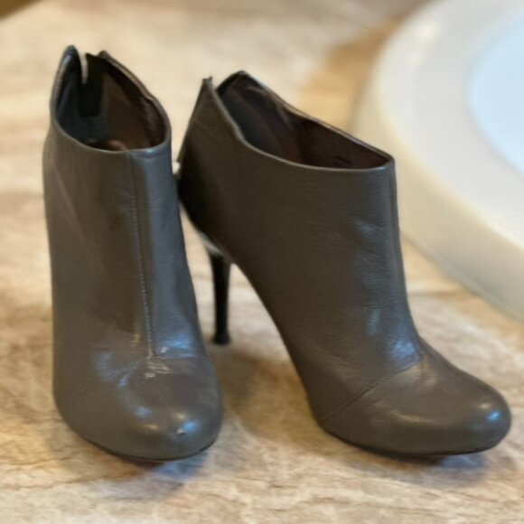 Grey leather booties - Picture 1 of 7